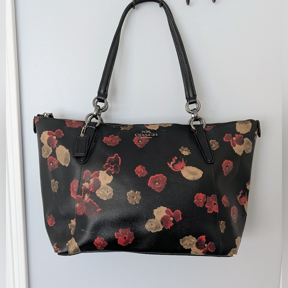 Coach Ava Tote in Halftone Floral Print (Style No. F55541).